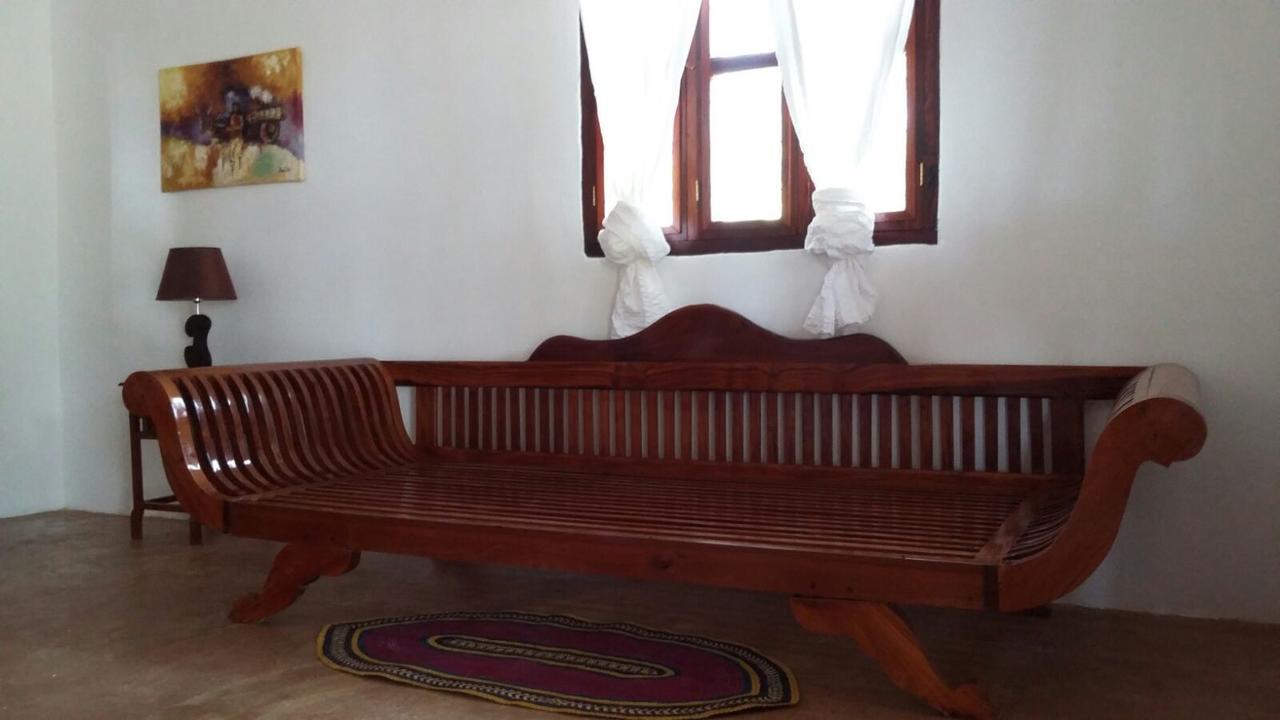 Emma Bay House 2*